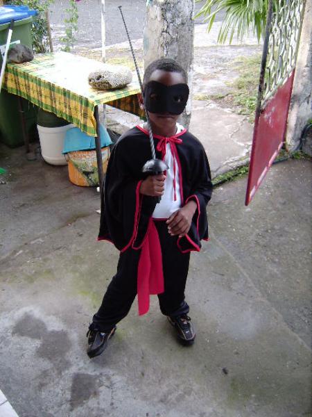 mon pti zoro s'en allant o bal des petits à ti mano...(ou palé kwè !!)