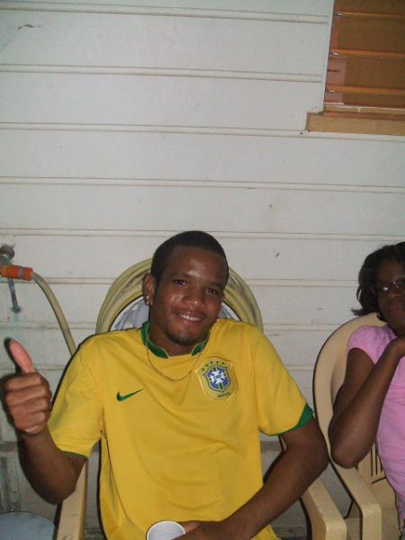Ce beau chabin c mon couz , on était ds 1 annif !!